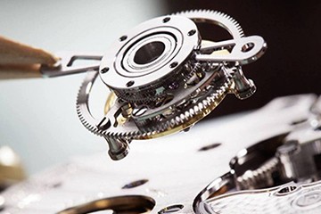 杭州江诗丹顿表冠掉了进水维修